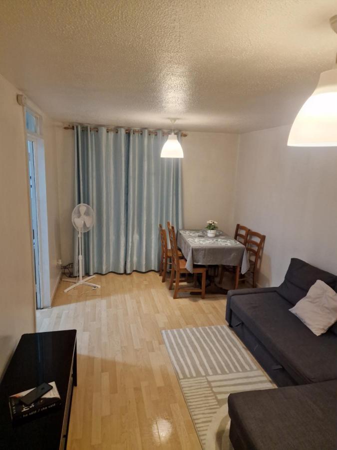 86 Mcdermott Apartment London Bagian luar foto